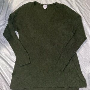 Forest Green V-Neck Maternity Sweater with Long Sleeves
